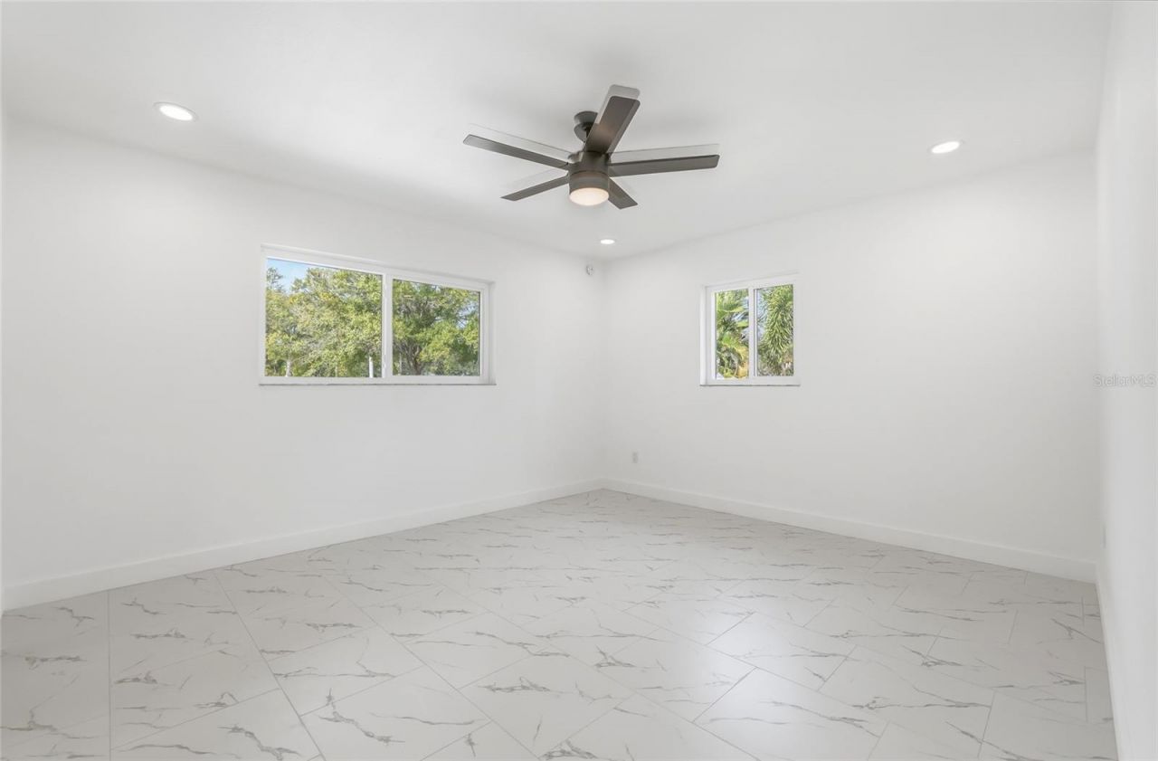 4095 Locust Street Ne, Saint Petersburg, FL 33703 Photo