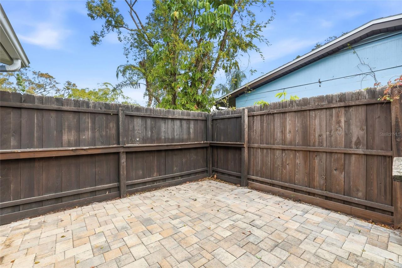 4095 Locust Street Ne, Saint Petersburg, FL 33703 Photo