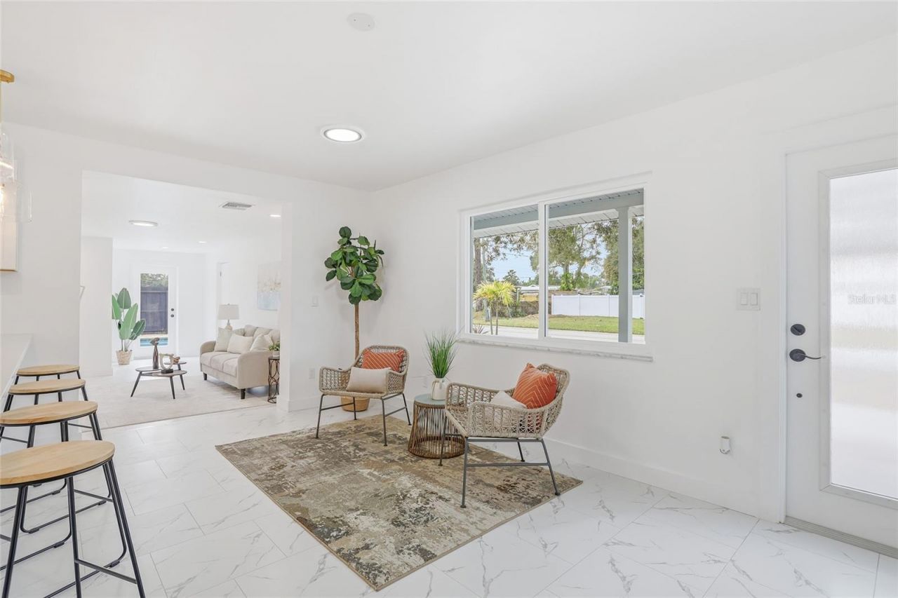 4095 Locust Street Ne, Saint Petersburg, FL 33703 Photo