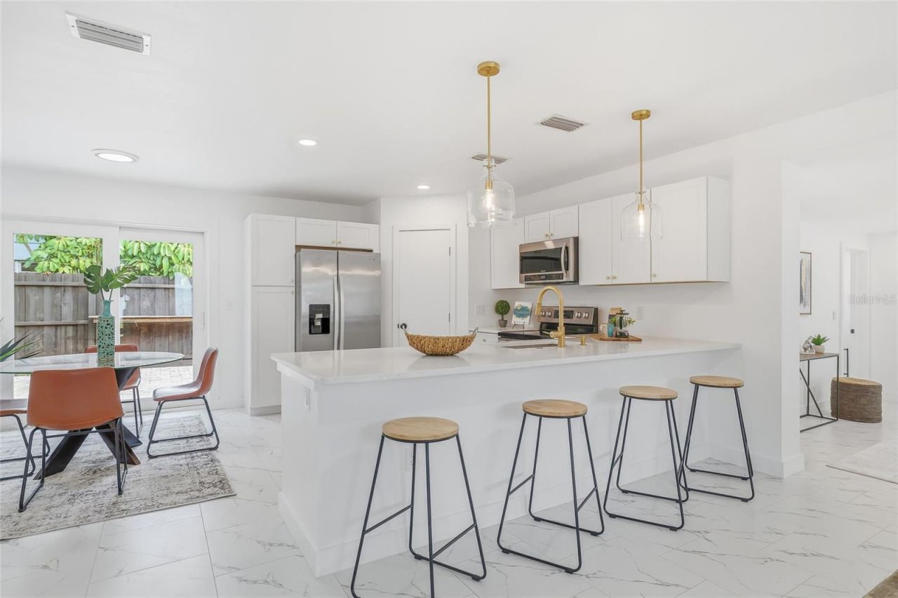 4095 Locust Street Ne, Saint Petersburg, FL 33703 Photo