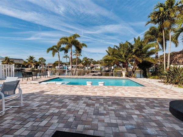 115 87TH AVENUE N, ST PETERSBURG, FL 33702