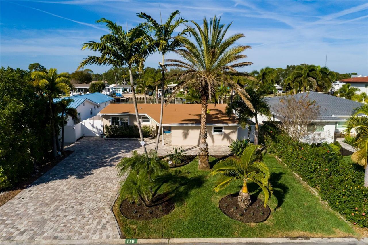 115 87th Avenue N, Saint Petersburg, FL 33702 Photo