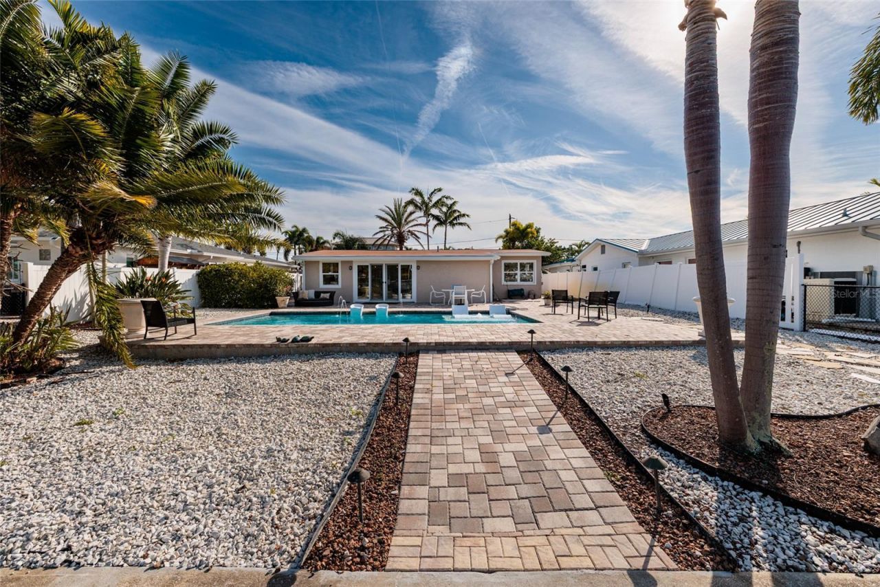 115 87th Avenue N, Saint Petersburg, FL 33702 Photo