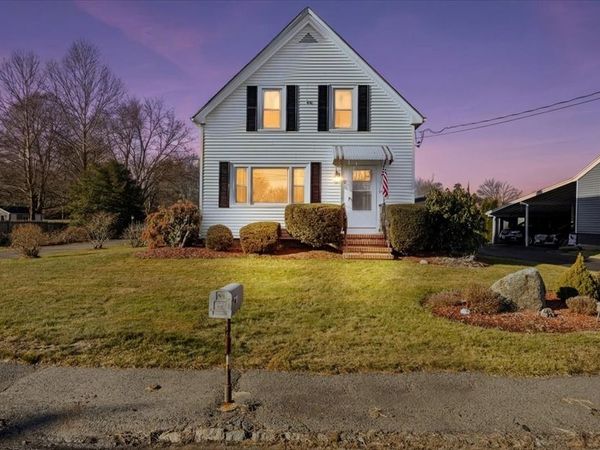 9 Liberty St, Taunton, MA 02718