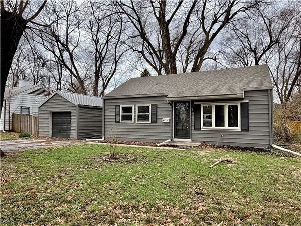 8416 Greenwood Road, Raytown, MO 64138