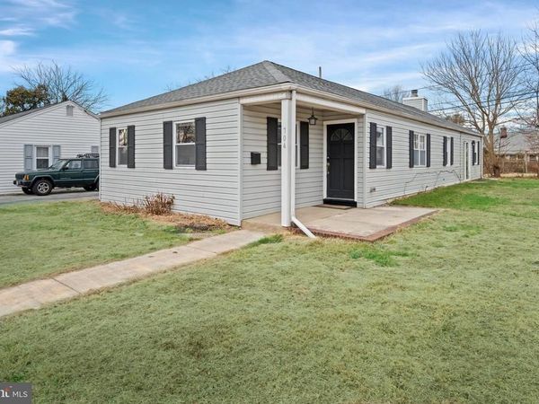 704 HARWOOD ROAD, WILMINGTON, DE 19804