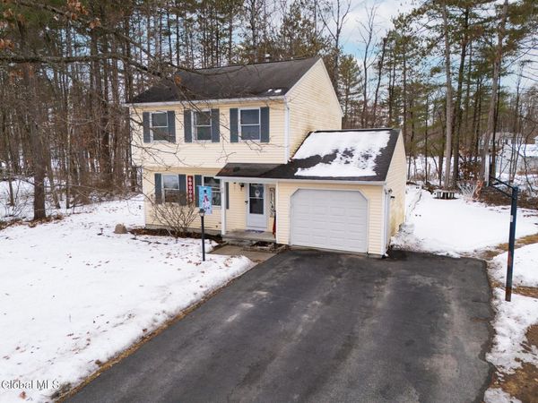 17 Primrose Avenue, South Glens Falls, NY 12803