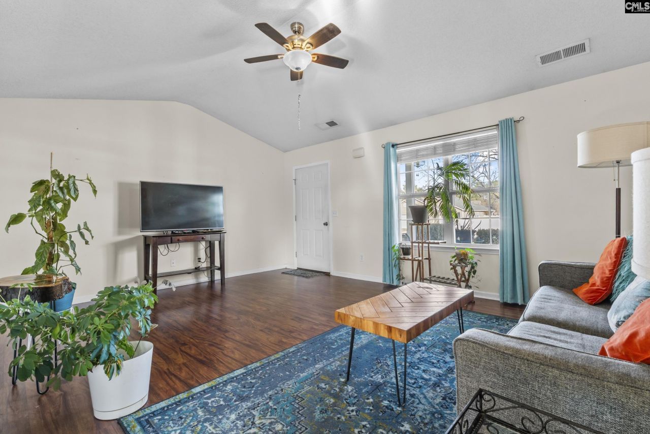 3 Foxwood Court Photo 5