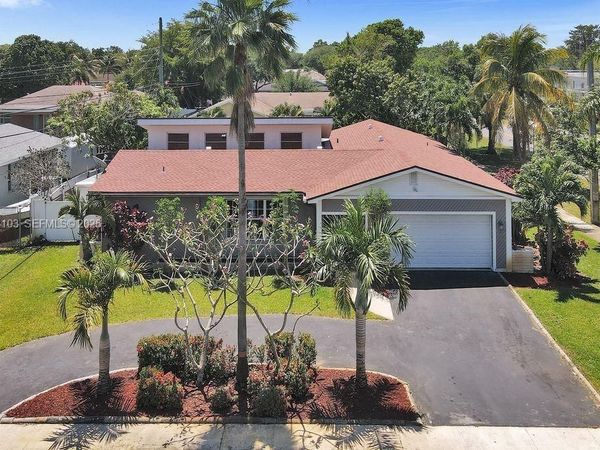 5380 SW 8th Ct, Plantation, FL 33317