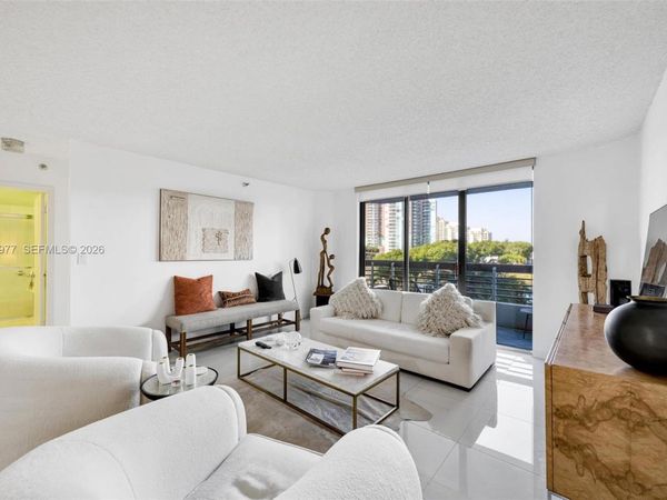 3530 Mystic Pointe Dr , Unit 303, Aventura, FL 33180