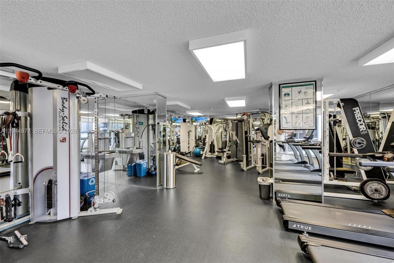 3530 Mystic Pointe Dr , Unit 303, Aventura, FL 33180 Photo