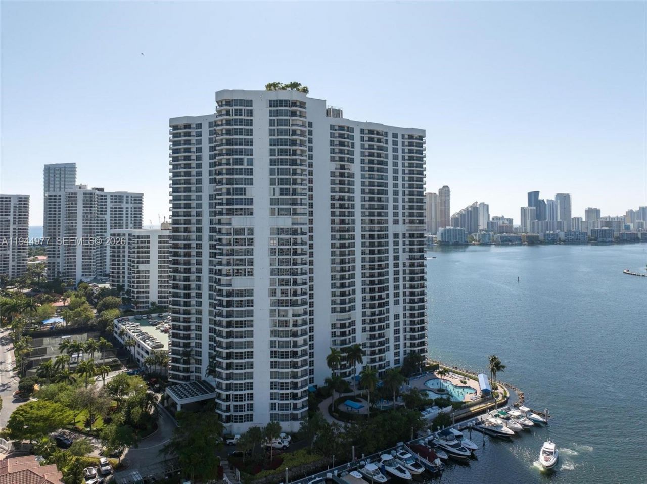 3530 Mystic Pointe Dr , Unit 303, Aventura, FL 33180 Photo