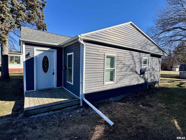 460 N COLE Street, Bushnell, IL 61422