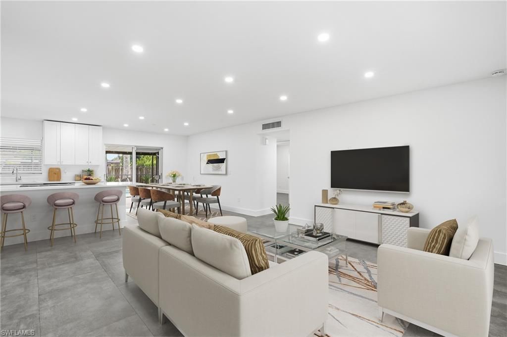 2564 Poinciana St, Naples, FL 34105 Main Photo