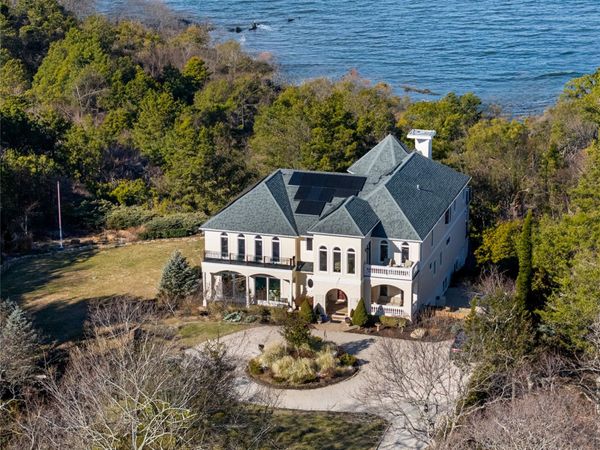 3172 Sound Avenue, Riverhead, NY 11901