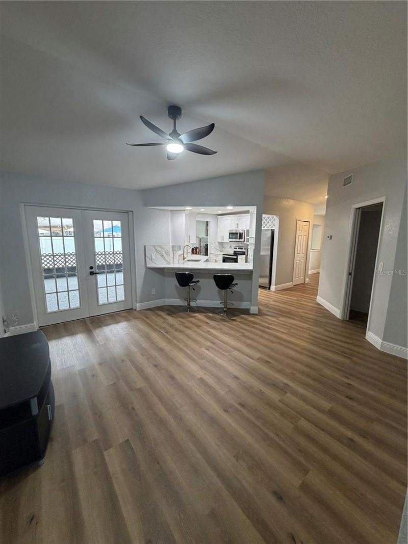 12195 71st Way, Largo, FL 33773 Photo
