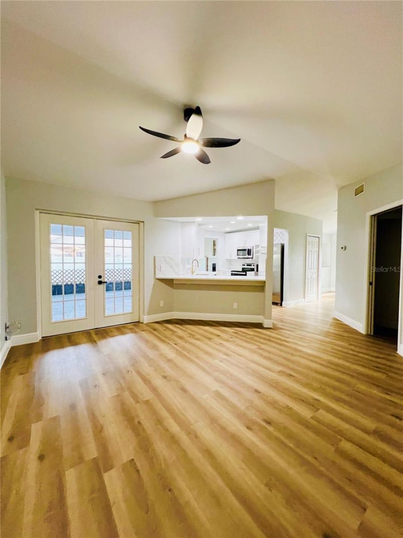 12195 71st Way, Largo, FL 33773 Photo