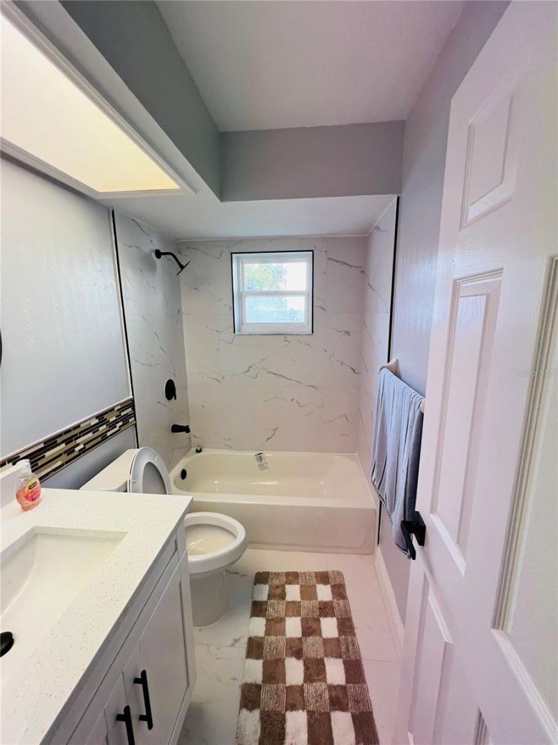 12195 71st Way, Largo, FL 33773 Photo