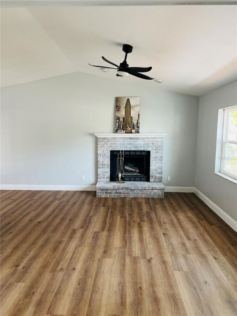 12195 71st Way, Largo, FL 33773 Photo