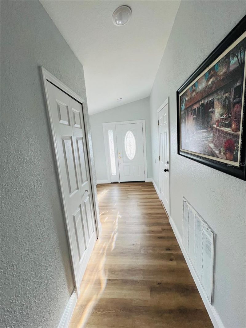 12195 71st Way, Largo, FL 33773 Photo