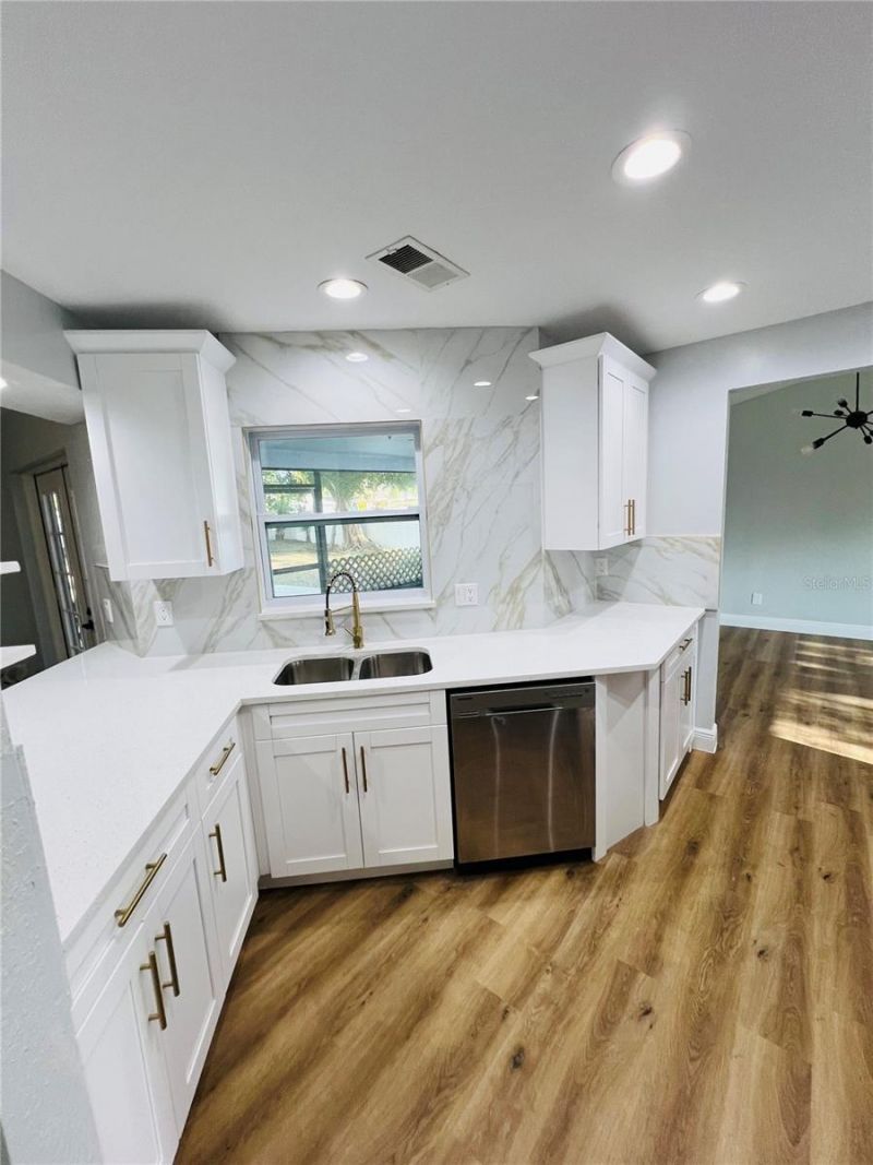 12195 71st Way, Largo, FL 33773 Photo