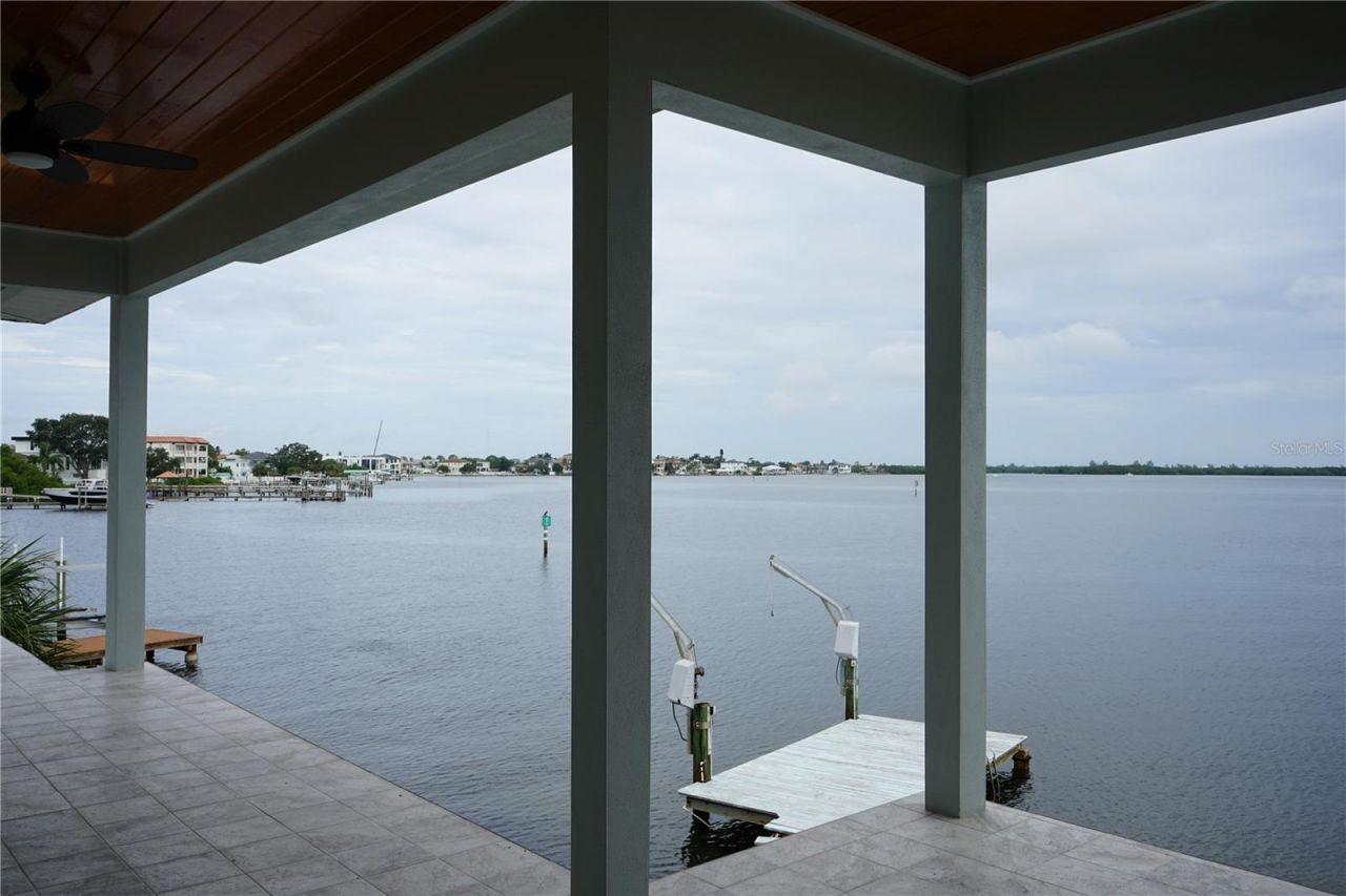 1821 Bayou Grande Boulevard Ne, Saint Petersburg, FL 33703 Photo