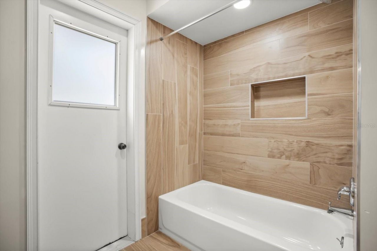 104 Valencia Loop, Altamonte Springs, FL 32714 Photo