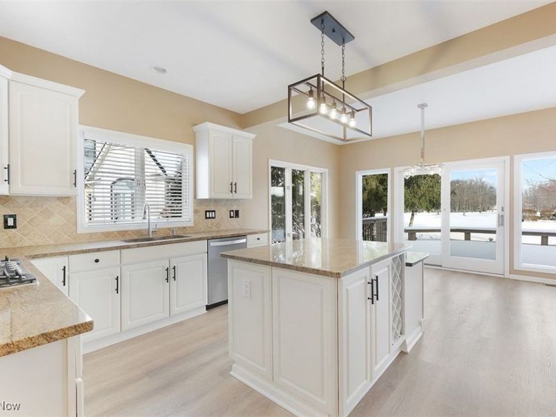 196 Chisholm Court, Aurora, OH 44202 Photo 14