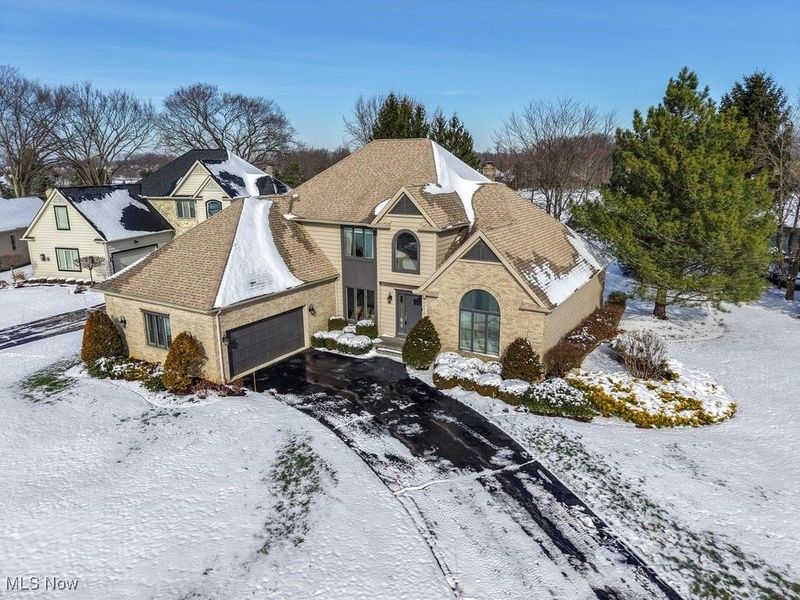 196 Chisholm Court, Aurora, OH 44202 Photo 2