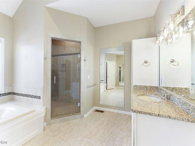 196 Chisholm Court, Aurora, OH 44202 Photo 21