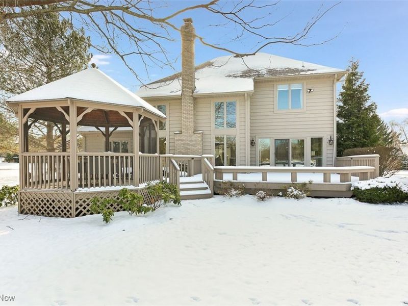 196 Chisholm Court, Aurora, OH 44202 Photo 3