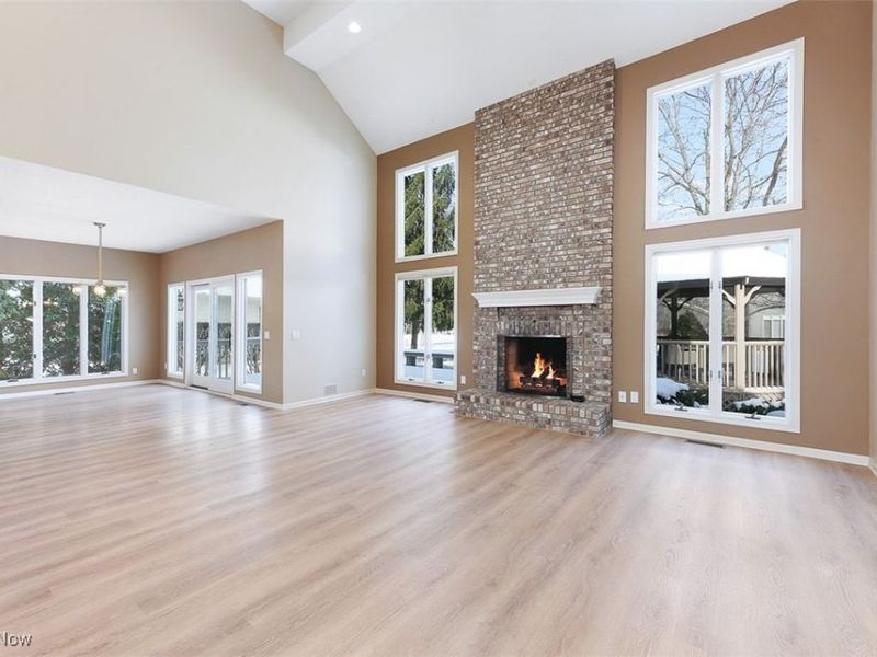 196 Chisholm Court, Aurora, OH 44202 Photo 4