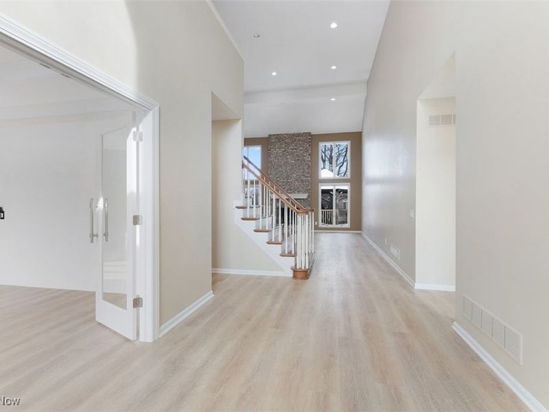 196 Chisholm Court, Aurora, OH 44202 Photo 7