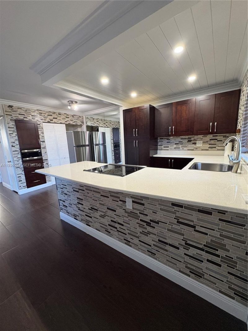 2400 NE 10th St , Unit 203, Pompano Beach, FL 33062 Photo