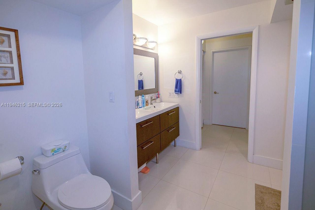 170 Ocean Lane Dr, Unit 702, Key Biscayne, FL 33149 Photo