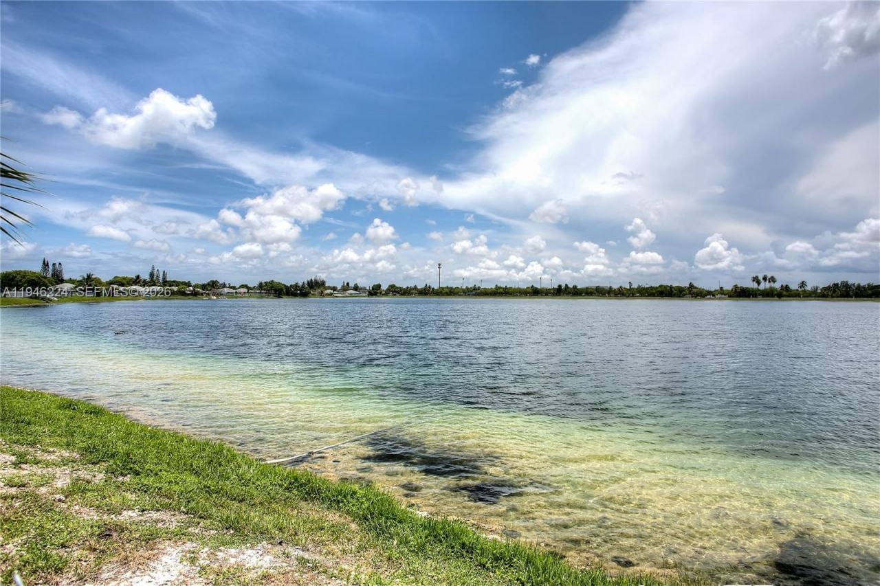 3060 NW 203rd Ter , Miami Gardens, FL 33056 Photo