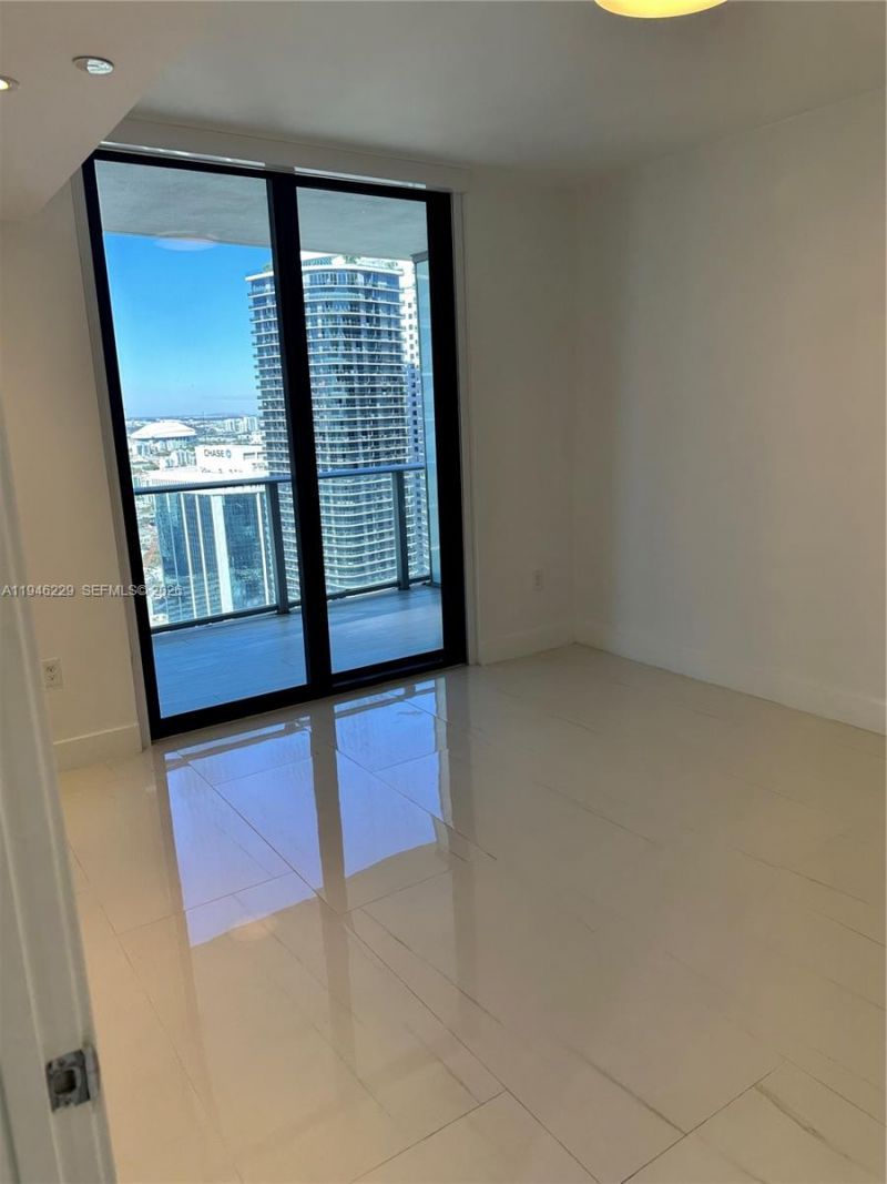 1010 Brickell Ave, Unit 3809, Miami, FL 33131 Photo