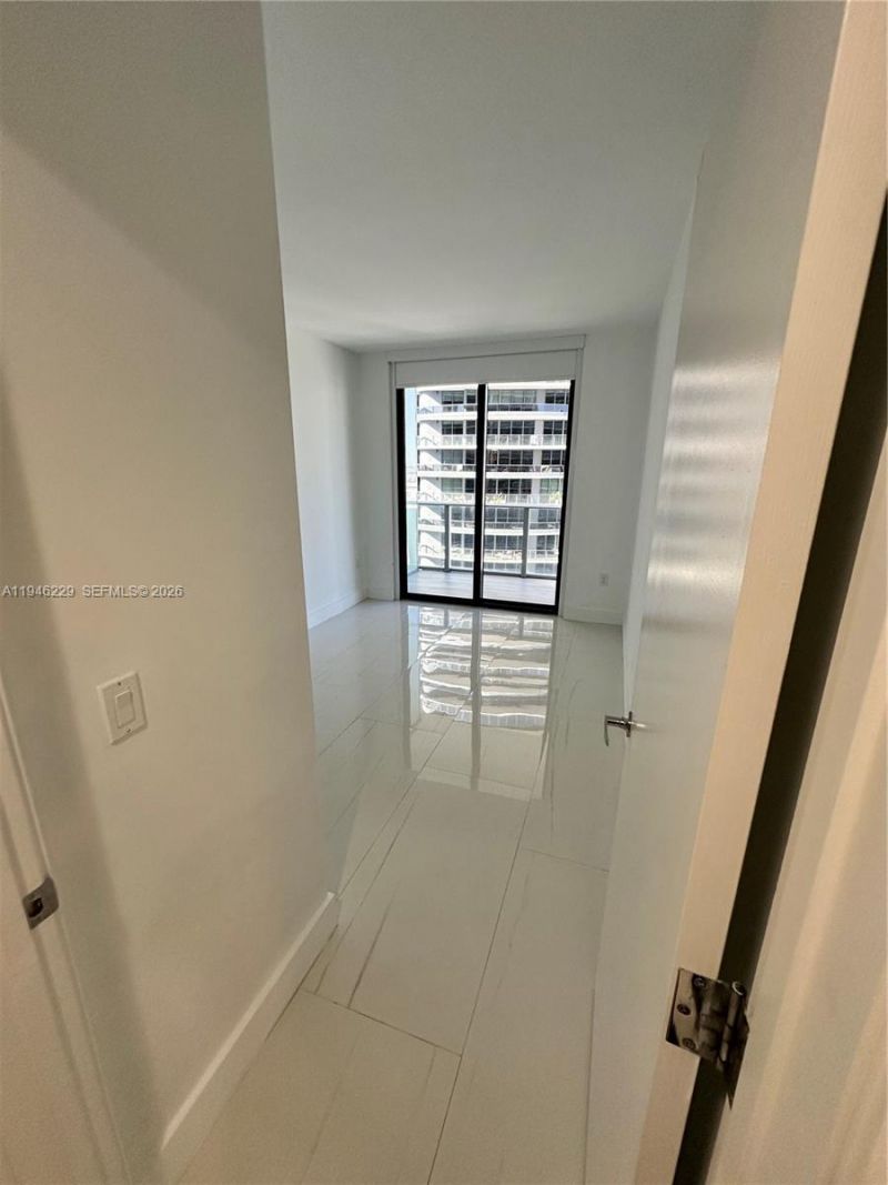 1010 Brickell Ave, Unit 3809, Miami, FL 33131 Photo