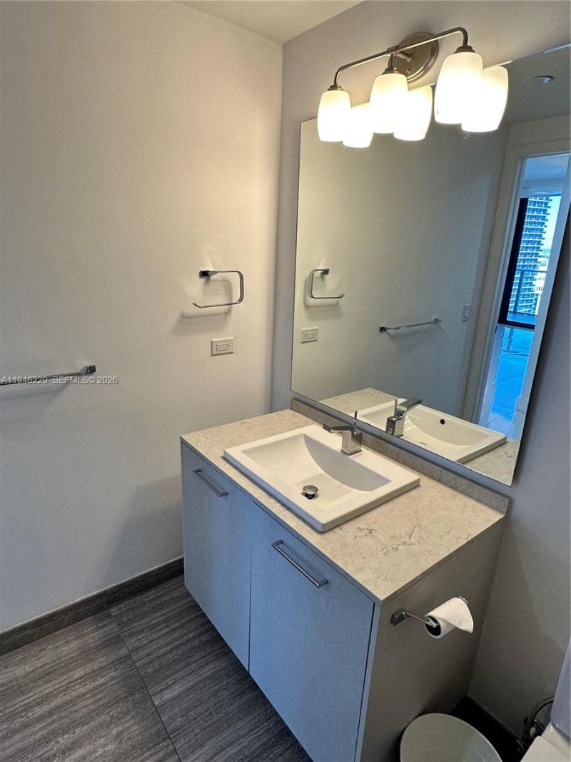 1010 Brickell Ave, Unit 3809, Miami, FL 33131 Photo