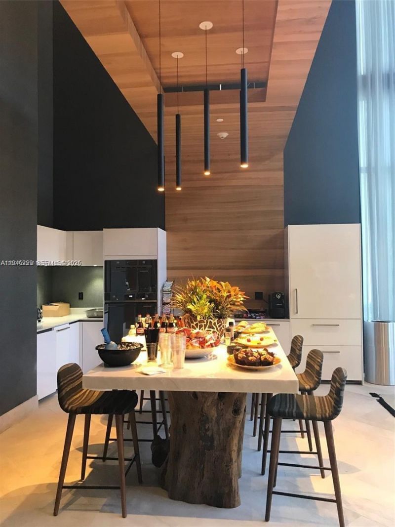 1010 Brickell Ave, Unit 3809, Miami, FL 33131 Photo