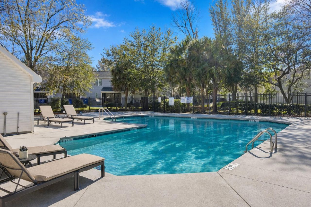 8038 Shadow Oak Drive Photo 10