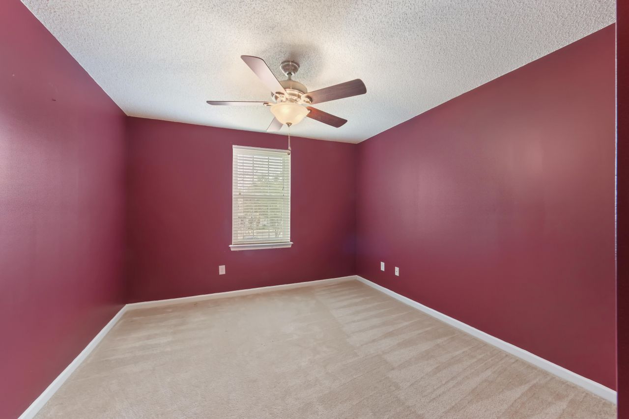 8038 Shadow Oak Drive Photo 23