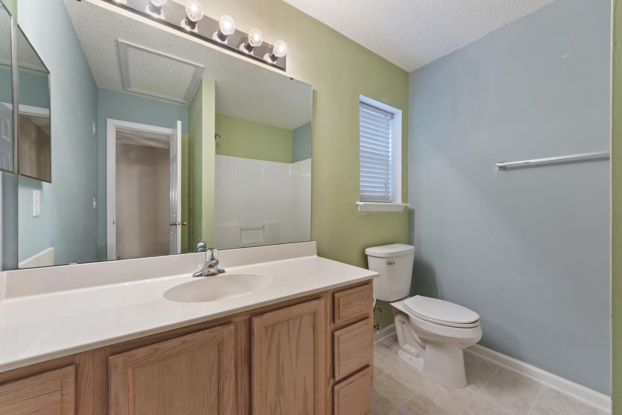 8038 Shadow Oak Drive Photo 25