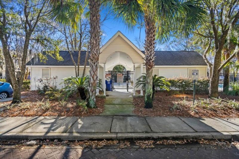 8038 Shadow Oak Drive Photo 33