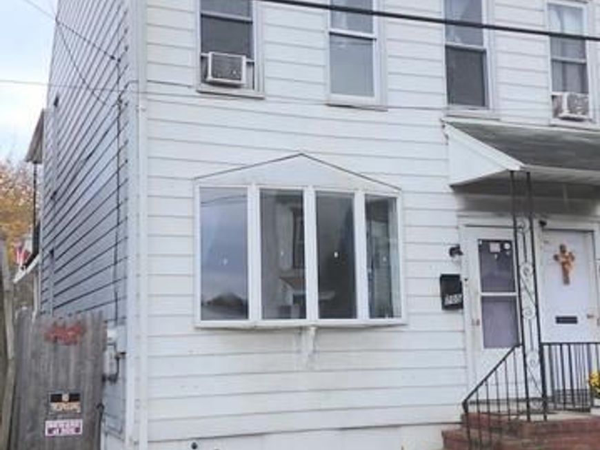 705 W Race Street, Pottsville, PA 17901 Main Photo