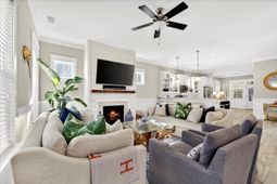 1149 Wexford Park photo 4