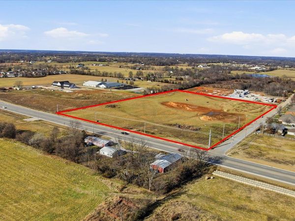 1209 W Mt Vernon Street , Nixa, MO 65714