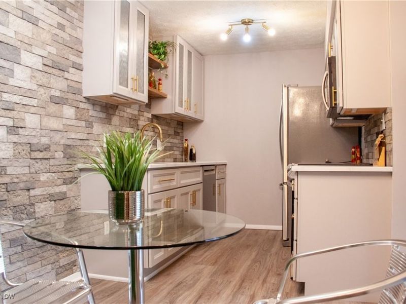 16475 Heather Lane, Unit S202, Middleburg Heights, OH 44130 Photo 15