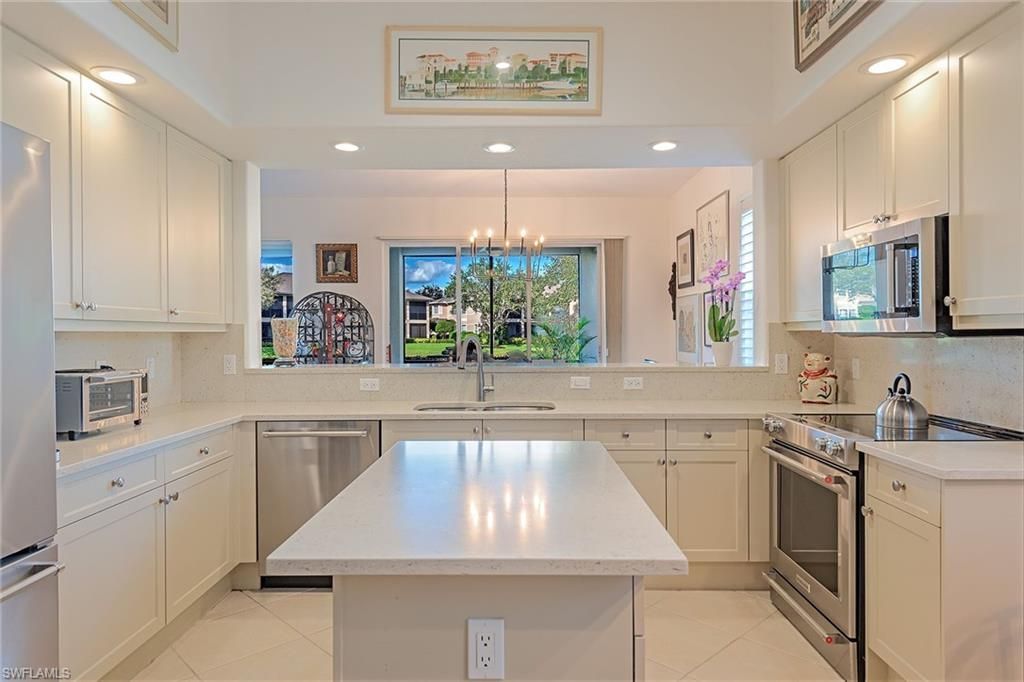745 Regency Reserve Cir, Unit 5202, Naples, FL 34119 Photo