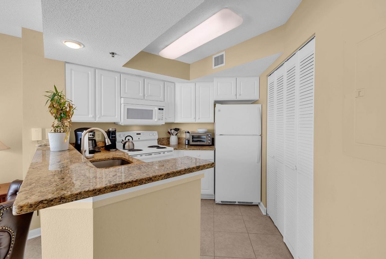 2504 N Ocean Blvd. Photo 9